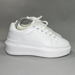 Liliana Platform Shoes Women's Size 8.5 White Lace Up‎ Casual Athletic Sneakers